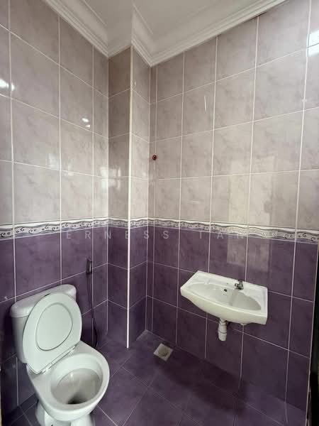 Kondominium untuk Dijual di Nusavilla - Erness Tan - Bathroom - PropertyGuru.com.my