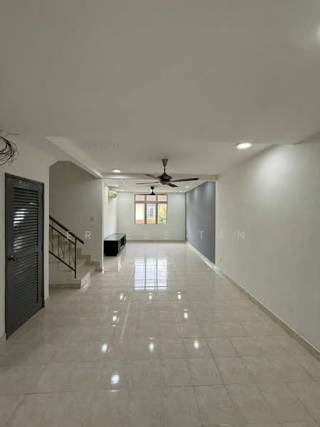 Kondominium untuk Dijual di Nusavilla - Erness Tan - Living Room - PropertyGuru.com.my