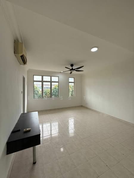 Kondominium untuk Dijual di Nusavilla - Erness Tan - Living Room - PropertyGuru.com.my