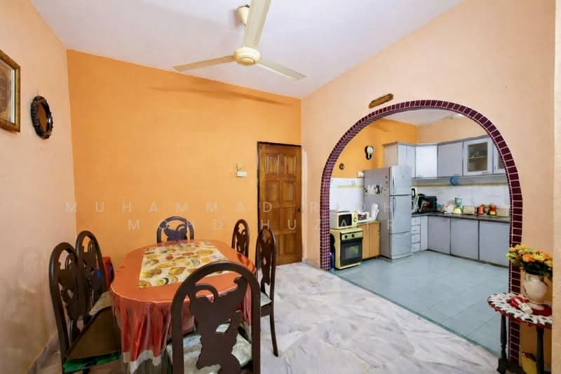 Rumah Teres 2 Tingkat untuk Dijual di Usj 11 (Subang Jaya) - Muhammad Ridhwan Mohd Huzairi - Dining Room - PropertyGuru.com.my