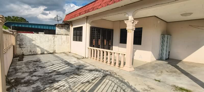 Rumah Teres untuk Dijual di Taman Kota Jaya (Kota Tinggi) - Shashawanna . - Exterior - PropertyGuru.com.my