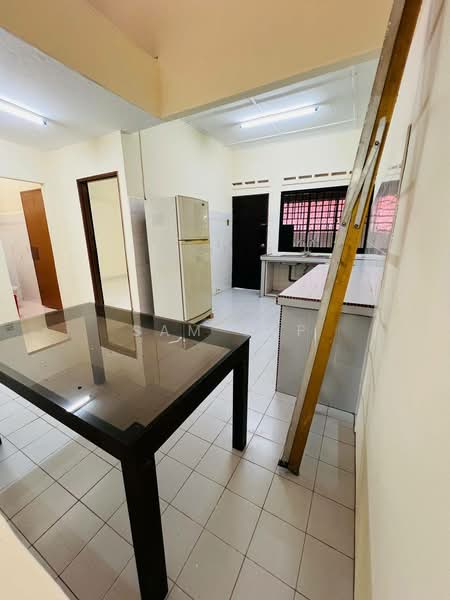 1-storey Terraced House for Rent in Taman Johor Jaya (Johor Bahru) - Sam Yap - Kitchen - PropertyGuru.com.my