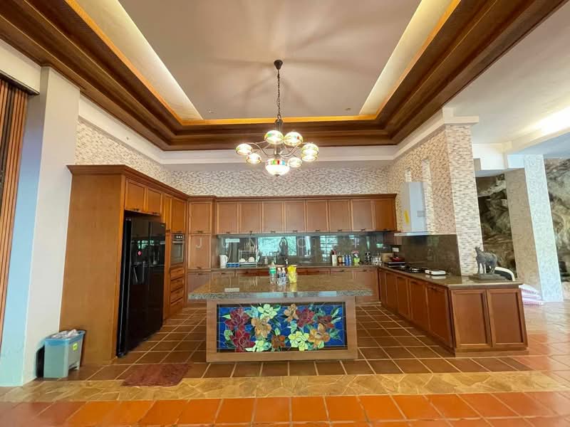 Bungalow for Sale in Batu Ferringhi (Penang) - Jun Ooi - Kitchen - PropertyGuru.com.my