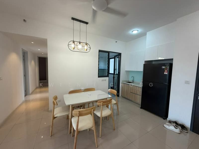 Servis Apartment untuk Disewa di Sunway Belfield - Kweenie Chong - Dining Room - PropertyGuru.com.my