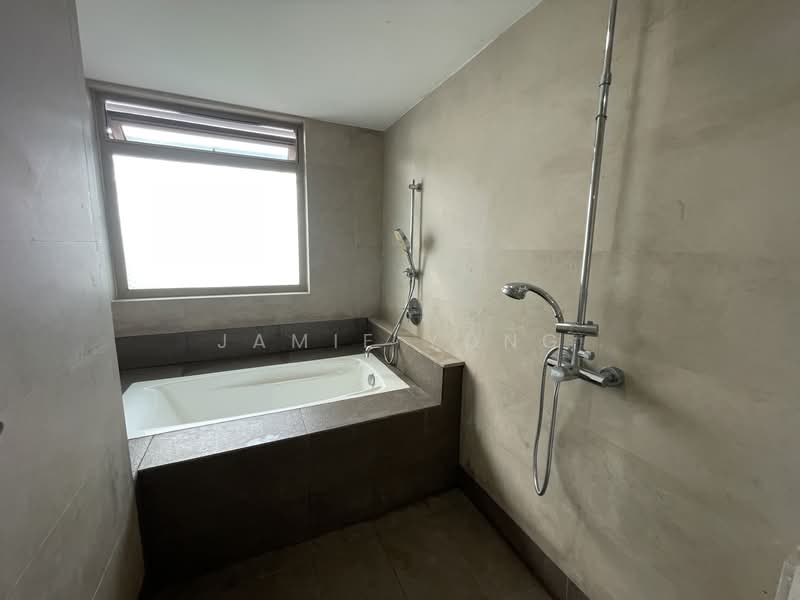 Servis Apartment untuk Disewa di myHabitat - Jamie Yong - Bathroom - PropertyGuru.com.my