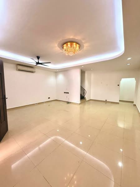 Rumah Teres 2 Tingkat untuk Disewa di Gelugor (Penang) - Derrick . - Living Room - PropertyGuru.com.my