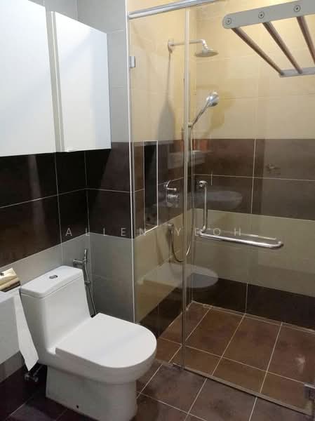 Condominium for Sale at The LIGHT COLLECTION I - Allen Yeoh - Bathroom - PropertyGuru.com.my