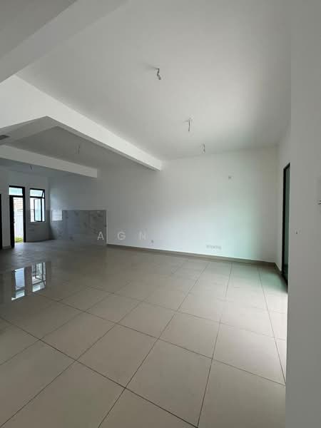 Rumah Teres 2 Tingkat untuk Dijual di Taman Austin Duta (Tebrau) - Agnes . - PropertyGuru.com.my