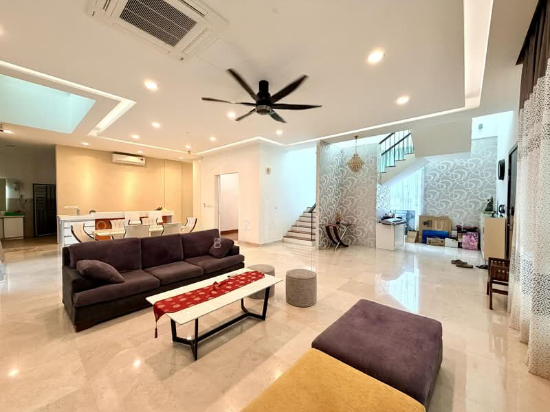 Rumah Banglo untuk Dijual di Cyberjaya (Selangor) - Mohd Aizat Saiful Bahri - Living Room - PropertyGuru.com.my