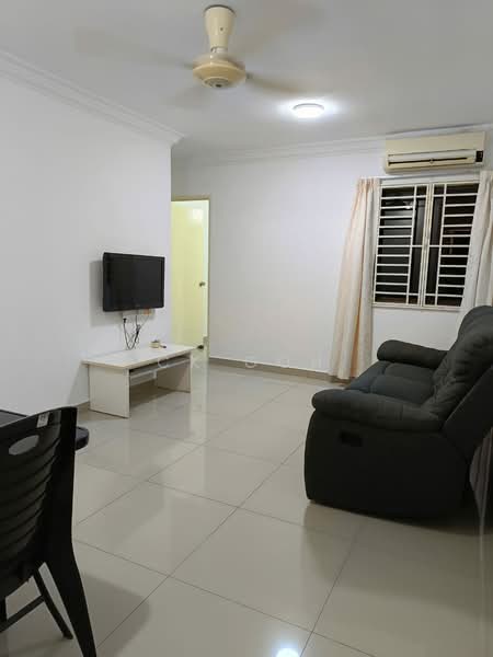 Pangsapuri untuk Disewa di Desa Pinang 2 - CK Goh - Living Room - PropertyGuru.com.my