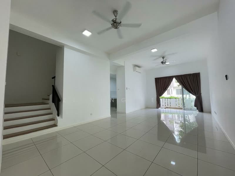 Terraced House for Rent in Bandar Tropicana Aman (Telok Panglima Garang) - Zi Ying Lee - Living Room - PropertyGuru.com.my