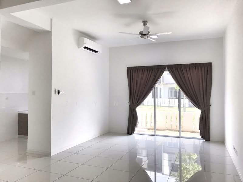 Terraced House for Rent in Bandar Tropicana Aman (Telok Panglima Garang) - Zi Ying Lee - Living Room - PropertyGuru.com.my