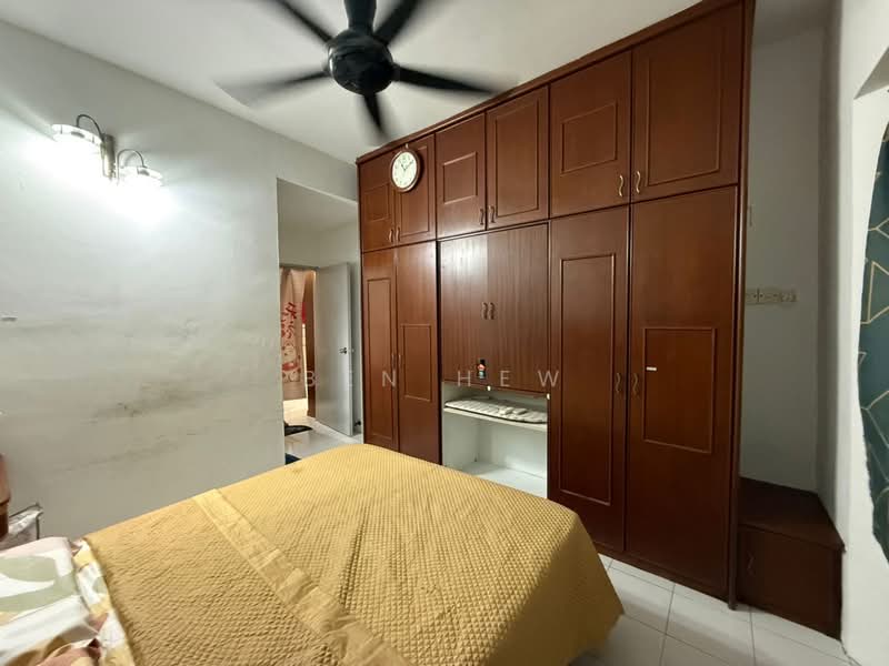 Apartment for Rent at Krystal Villa - Ben Hew - Bedroom - PropertyGuru.com.my