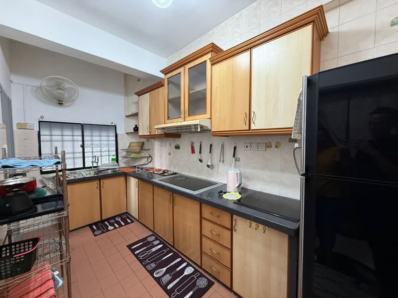 Apartment for Rent at Krystal Villa - Ben Hew - Kitchen - PropertyGuru.com.my