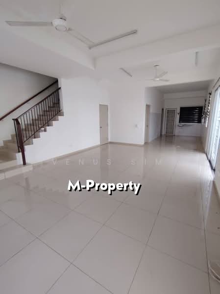 Rumah Teres 2 Tingkat untuk Disewa di Bandar Rimbayu (Telok Panglima Garang) - Venus Sim - Living Room - PropertyGuru.com.my