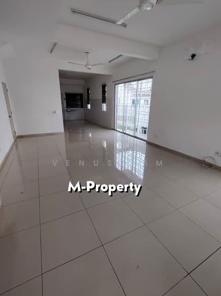 Rumah Teres 2 Tingkat untuk Disewa di Bandar Rimbayu (Telok Panglima Garang) - Venus Sim - Living Room - PropertyGuru.com.my