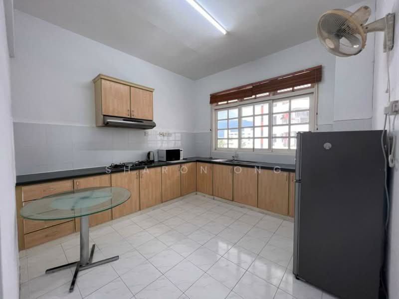 Kondominium untuk Dijual di Damai Villa (28 Logan) - Sharon Ong - Kitchen - PropertyGuru.com.my