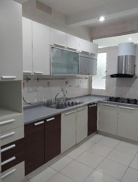 Kondominium untuk Dijual di Regency Heights Condo - Lenny Goon - Kitchen - PropertyGuru.com.my