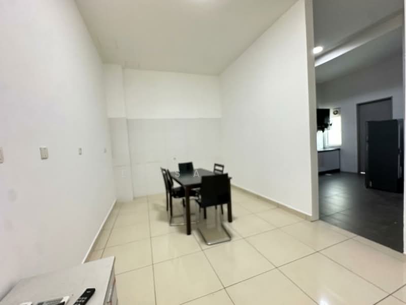 Semi-Detached House for Sale in Canary Garden (Klang) - Teresa Teng - Dining Room - PropertyGuru.com.my