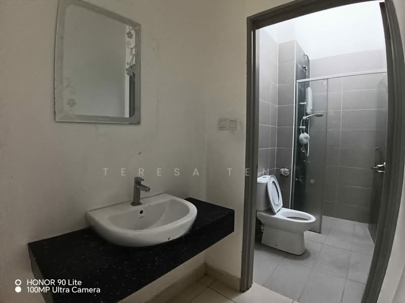 Semi-Detached House for Sale in Canary Garden (Klang) - Teresa Teng - Bathroom - PropertyGuru.com.my