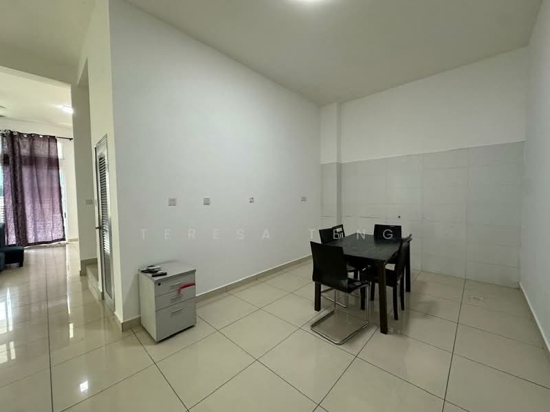 Semi-Detached House for Sale in Canary Garden (Klang) - Teresa Teng - Dining Room - PropertyGuru.com.my