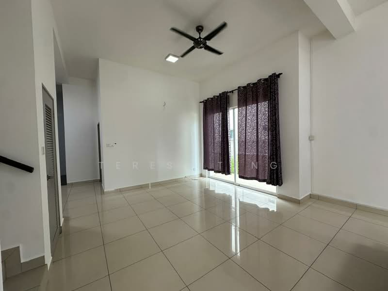 Semi-Detached House for Sale in Canary Garden (Klang) - Teresa Teng - Living Room - PropertyGuru.com.my