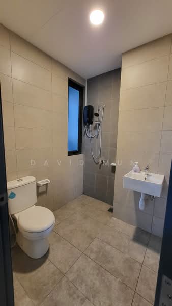 Servis Apartment untuk Dijual di Aera Residence - David Mun - Bathroom - PropertyGuru.com.my