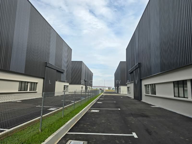 Detached Factory for Rent in Bukit Raja (Selangor) - Lee Soo Wai - Exterior - PropertyGuru.com.my