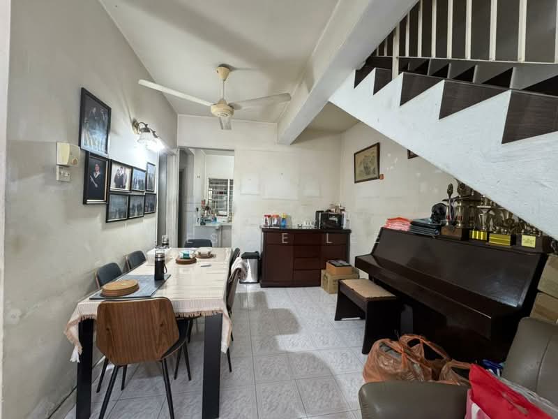 2-storey Terraced House for Sale in Taman Taming Jaya (Balakong) - Jessie Lee - Dining Room - PropertyGuru.com.my