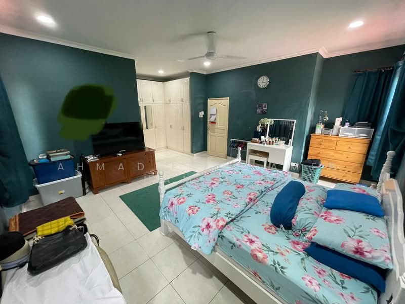 Bungalow for Sale in Bandar Mahkota Cheras (Cheras) - Ahmad Fikri Amer Hamzah - Bedroom - PropertyGuru.com.my