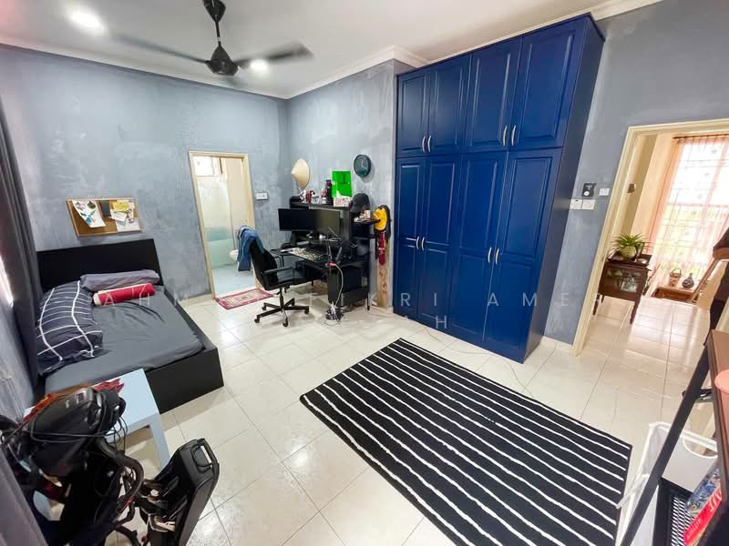 Bungalow for Sale in Bandar Mahkota Cheras (Cheras) - Ahmad Fikri Amer Hamzah - Bedroom - PropertyGuru.com.my