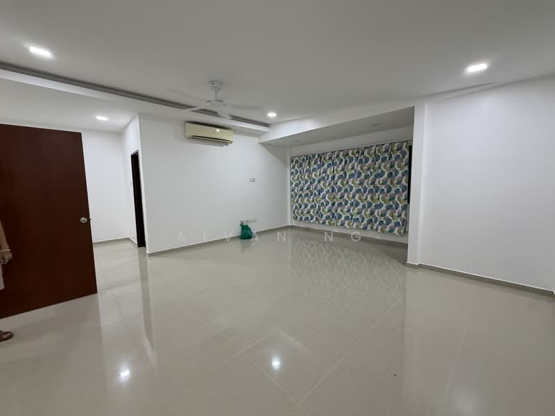 Rumah Teres untuk Dijual di Bandar Sungai Long (Selangor) - Aivan Ng - Living Room - PropertyGuru.com.my