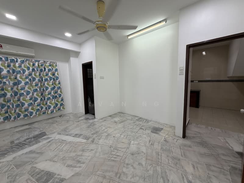 Rumah Teres untuk Dijual di Bandar Sungai Long (Selangor) - Aivan Ng - Living Room - PropertyGuru.com.my