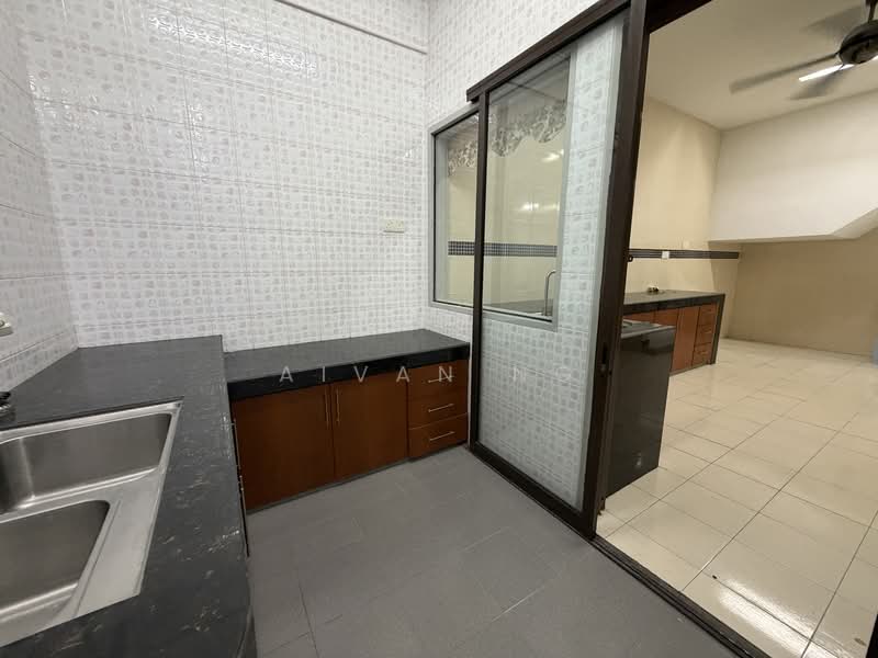 Rumah Teres untuk Dijual di Bandar Sungai Long (Selangor) - Aivan Ng - Kitchen - PropertyGuru.com.my