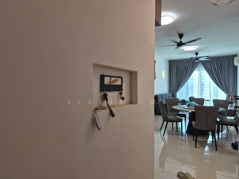 Pangsapuri untuk Dijual di Tanjung Permai De Centro - Elaine Ooi - Living Room - PropertyGuru.com.my