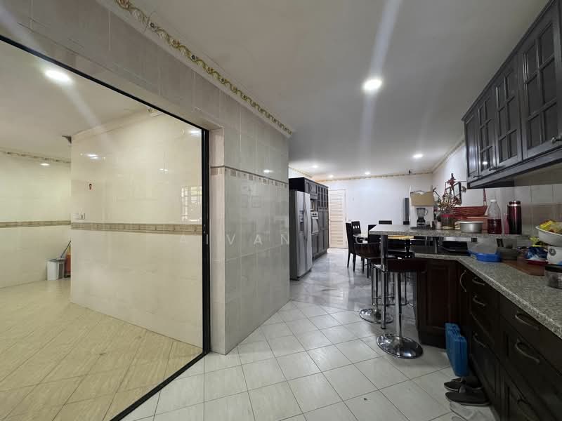 Rumah Berkembar untuk Dijual di Bandar Sungai Long (Selangor) - Aivan Ng - Kitchen - PropertyGuru.com.my