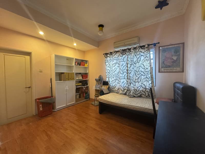 Rumah Berkembar untuk Dijual di Bandar Sungai Long (Selangor) - Aivan Ng - Bedroom - PropertyGuru.com.my