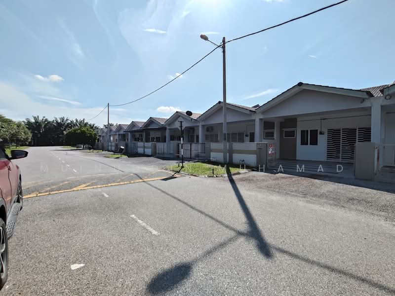 1-storey Terraced House for Rent in Sitiawan (Perak) - Muinuddin Muhamad - Exterior - PropertyGuru.com.my