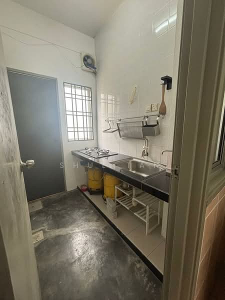 2-storey Terraced House for Sale in Setia Alam (Selangor) - Shue Tan - Kitchen - PropertyGuru.com.my
