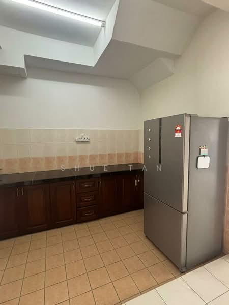 2-storey Terraced House for Sale in Setia Alam (Selangor) - Shue Tan - Kitchen - PropertyGuru.com.my
