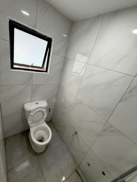 Rumah Teres 2 Tingkat untuk Dijual di Taman Ungku Tun Aminah (Skudai) - Sandry Ong - Bathroom - PropertyGuru.com.my