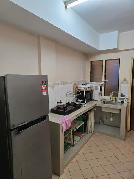 Kondominium untuk Disewa di Vista Komanwel A - Kew . - Kitchen - PropertyGuru.com.my