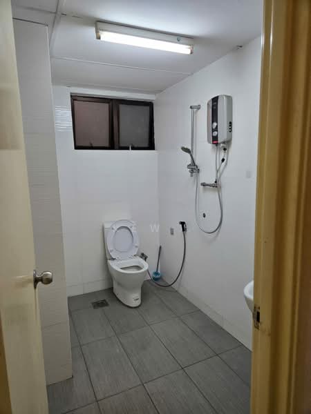 Kondominium untuk Disewa di Vista Komanwel A - Kew . - PropertyGuru.com.my