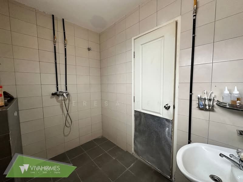 Semi-Detached House for Sale in Ambang Botanic (Klang) - Teresa Teng - Bathroom - PropertyGuru.com.my