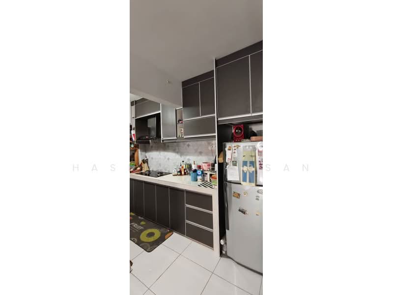 Apartment for Sale at Gapura Bayu - Hasliza Hassan - Kitchen - PropertyGuru.com.my
