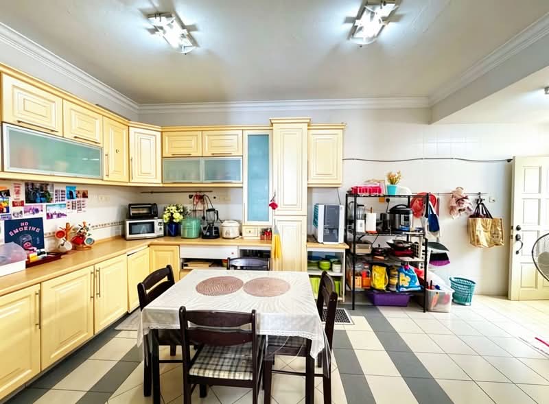 2-storey Terraced House for Sale in Taman Tun Dr Ismail (Kuala Lumpur) - Ivan Lee - Kitchen - PropertyGuru.com.my