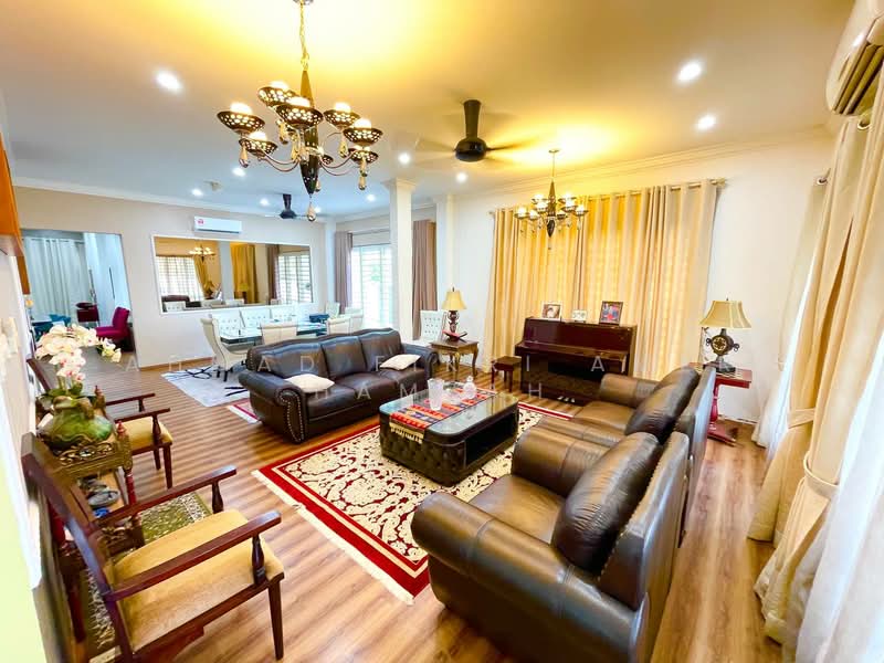 Rumah Teres 2 Tingkat untuk Dijual di Denai Alam (Shah Alam) - Ahmad Fikri Amer Hamzah - Living Room - PropertyGuru.com.my