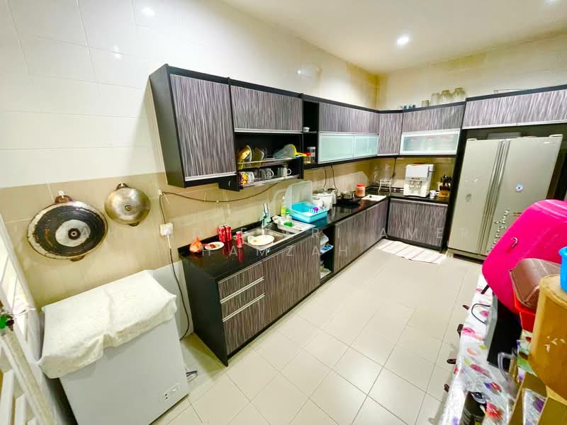 Rumah Teres 2 Tingkat untuk Dijual di Denai Alam (Shah Alam) - Ahmad Fikri Amer Hamzah - Kitchen - PropertyGuru.com.my