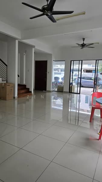 Rumah Teres 2 Tingkat untuk Dijual di Abadi Heights (Puchong) - Zen Lim - Living Room - PropertyGuru.com.my