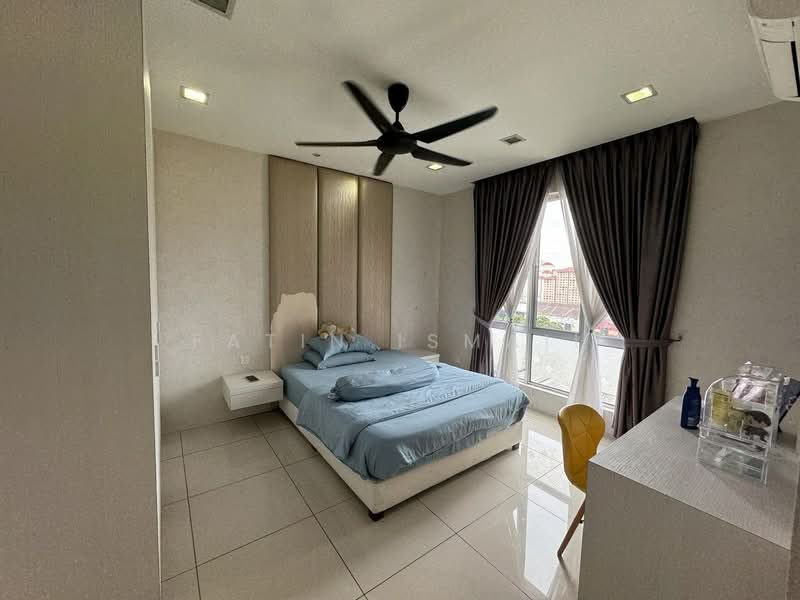 Condominium for Sale at Platinum Lake PV 20 - Fatin Ismail - Bedroom - PropertyGuru.com.my